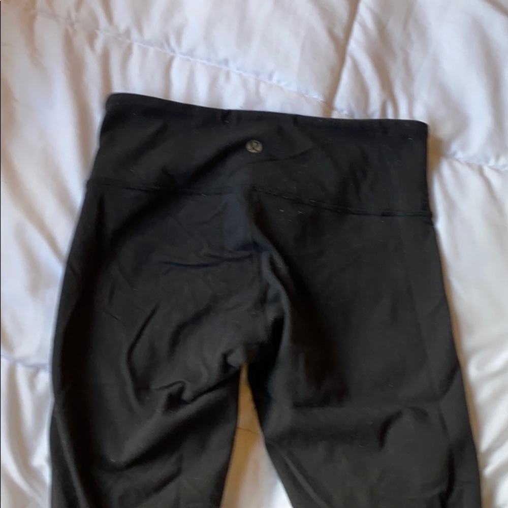 Black lulu lemon leggings